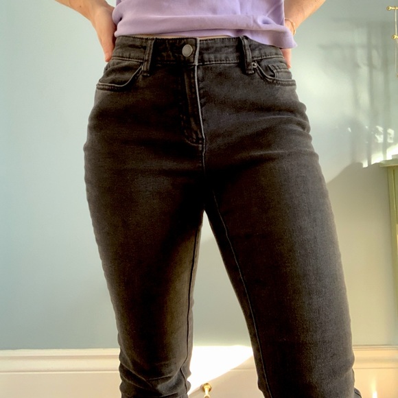 Simple basic black jeans - Picture 1 of 4